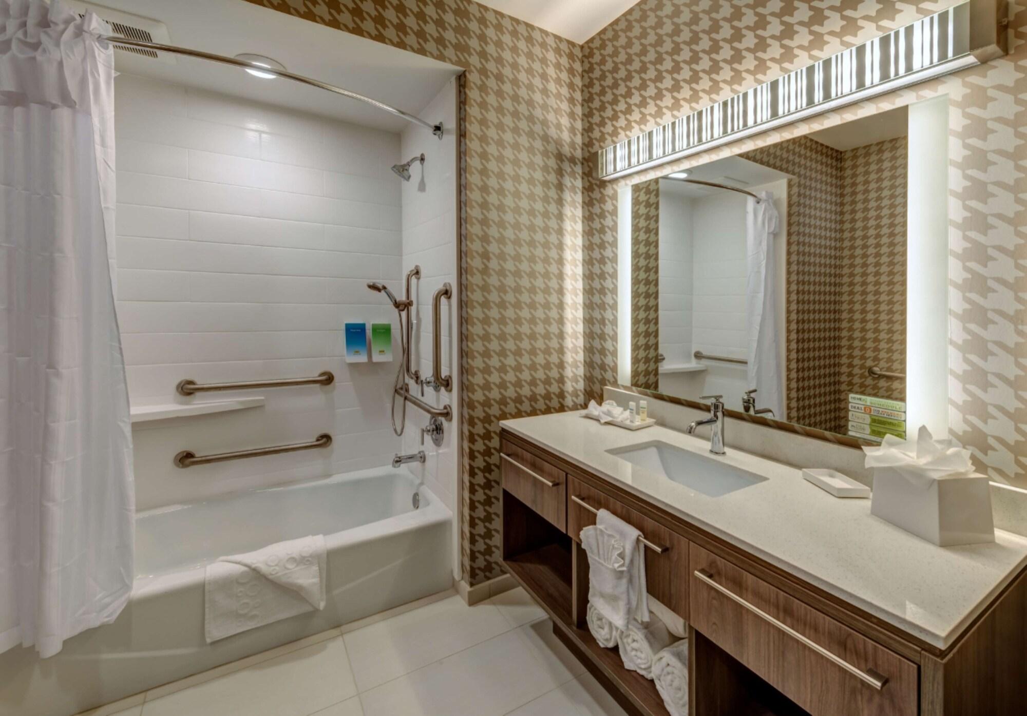 Home2 Suites By Hilton Reno Bagian luar foto